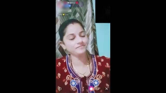 Sexy Bhabhi Hinni Spread Pussy and Ass on Chamet Live live sex video