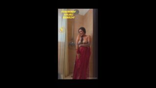 Hot Model seducing bath