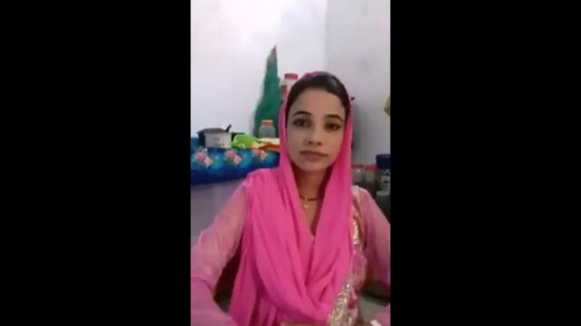 Desi Bhabhi Quick Fucking with Lover Without Removing Salwar