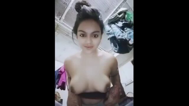 Sexy Beautiful Girlfriend Showing Nude And Spreading Pussy 6 Videos nude sex video