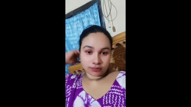 Sexy Chubby Marriage Wife Showing Nude To Lover