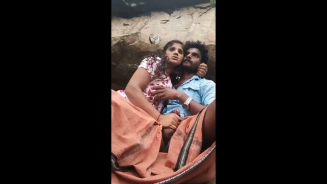 Sexy Mallu Girlfriend Giving Blowjob And Kissing Lover Outdoor lover sex video