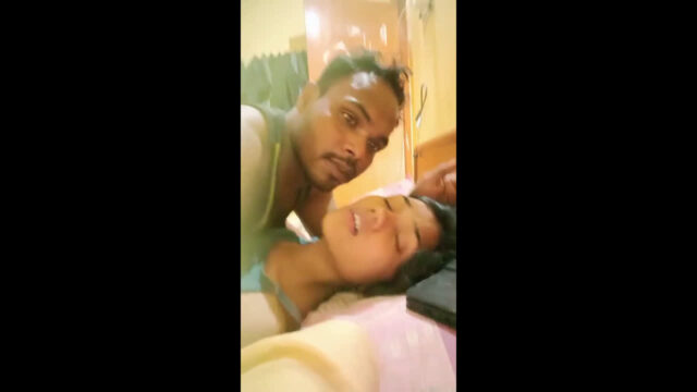 Bangladeshi Couple Fuck in Bedroom bengali sex video
