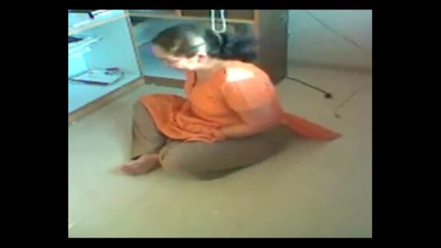 Bhabhi fucked old uncle in home old sex video