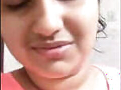Mallu Girl Showing Boobs