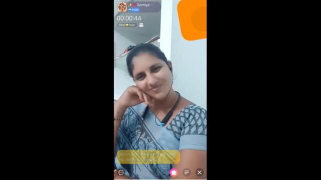 Shy MILF Somiya Flashes Her Beautiful Big Tits on Chamet Live live sex video