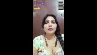 BBW MILF Palak Boobs Show and Doggy Asshole Show On Chamet