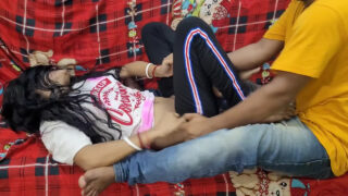 Desi bhabhi ko devar ne apane lund se majja diya