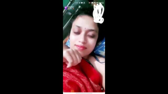 Hot Bhabhi Riya Chatting on 121 Live Chamet