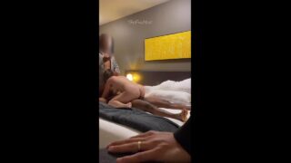 MY CUCK HUSBAND LOVES TO SHARE ME WITH WILD BULLS