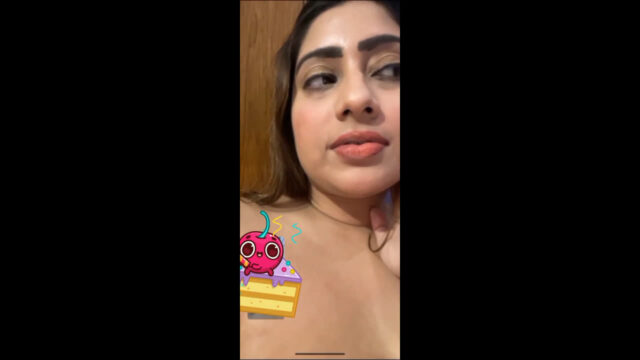Hot bhabhi showing nude body on vc nude sex video