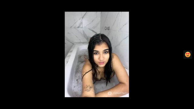 Horny Girl nude bathing on cam nude sex video