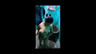 Hot desi girl bathing full nude capture