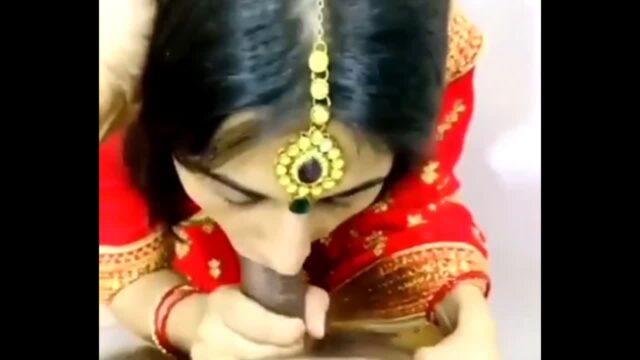 Indian wife fucking in traditional dress