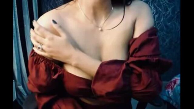Desi Girl Boobs Show on VC boobs sex video