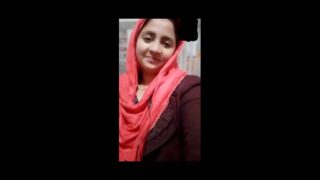 Hot bhabi show cute boobs