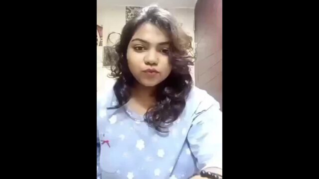 Desi chubby girlfriend fingring with hot expression girlfriend sex video