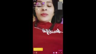 Chamet Annuuuu Show Boobs and Finger Pussy