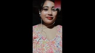 Hot bhabi strip full nude fir Fingering show her big tits
