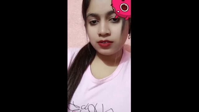 Hot tanker big tits bhabi strip her clothes for Fingering tits sex video