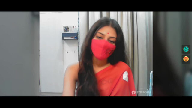 Horny wife Teasing by Showing her boobs teasing sex video