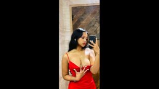 Beautiful Sexy Hot Babe Showing Boobs
