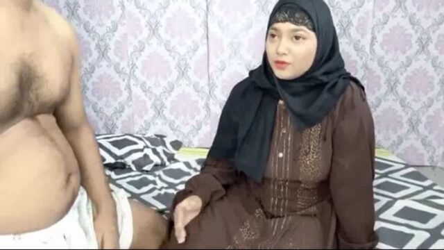 Hijabi Girl Fucked Uncle girl sex video