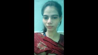 Cute desi girl virgin boobs showing selfie
