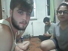 Universileri genclerin sise cevirme sonrasinda sikisiyorlar