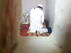 Afghan mullah’s coitus with a MILF