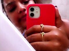 Nude and Wild: Saya Goudas Leaked Video