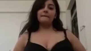 Horny Soniya bhabhi tanker boobs and pussy show