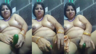 Papaya boobs aunty putting cucumber in hot vagina