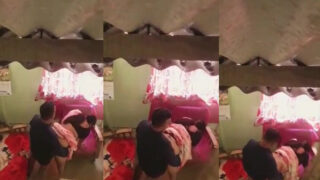 पड़ोसन आंटी और पति का घपाघप चुदाई वीडियो बनाया बीवी ने