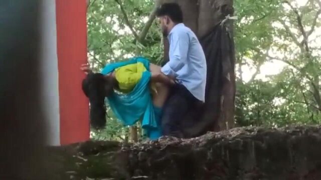 Desi XXX viral MMS of a girl fucked in the open by her bf