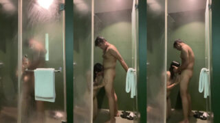 Indian Aunty’s hot XXX clip of a blowjob under the shower