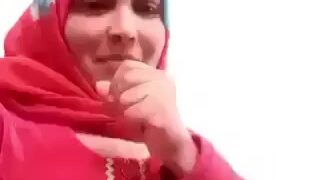 Hijabi big boobs lady showing pussy in video call