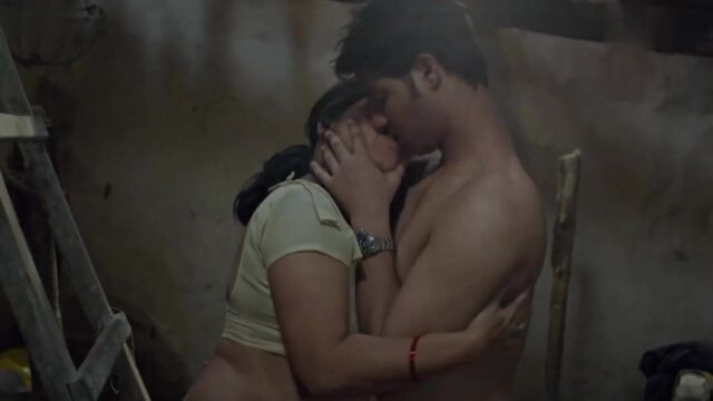 Desi sex video mein gaav ki dhoban aur jawan ladke ki chudai