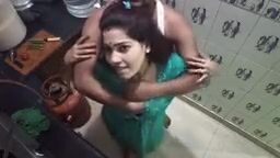 Desi MMS video mein hot Bhabhi-Devar ki chudai