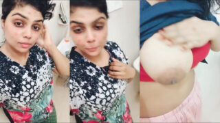 Hot bhabhi showing her tanker boobs in sexy selfie