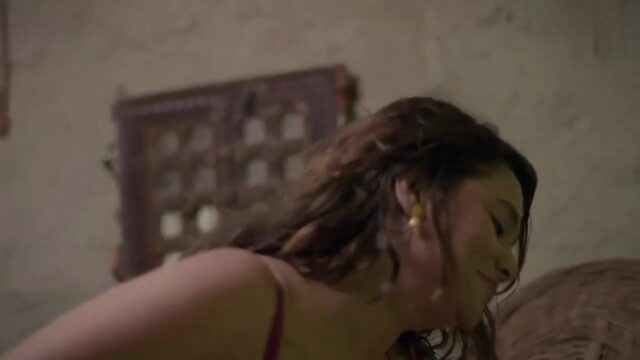 Behan ke sasural mein chudi Nandini iss web series mein