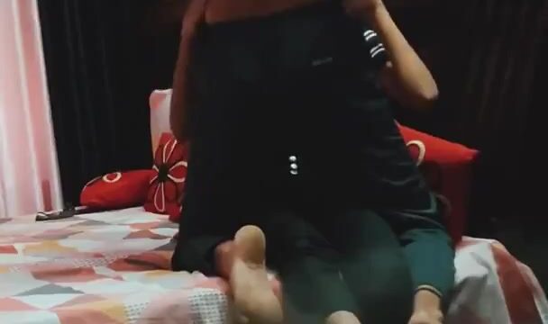 Desi mangetar girl fucked in bedroom in hindi mms