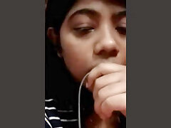 Kolkata Girl Showing Boobs on Video Call