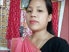 Guwahati Girl Shows her Boobs