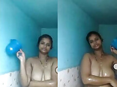 Indian college Girl Bathing on Video Cal