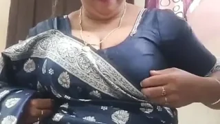 Your own aunty, shining in a saree