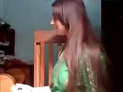 Horny Girl in Bangladesh Gets Naughty