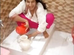 Desi Desi aunty fucking pee