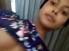 Desi indian Girl her big Boobs And Rubbing Her Wet Pussy
