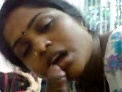 desi aunty sucking & fucking